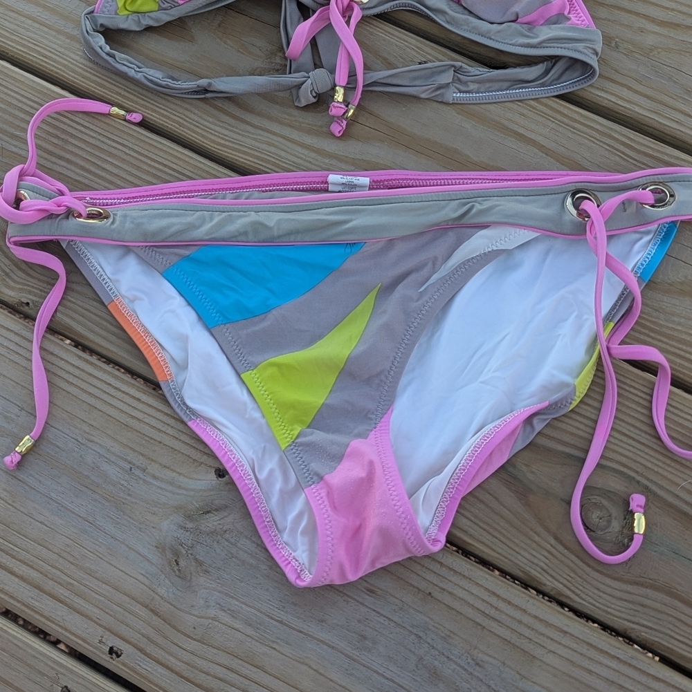 Trina Turk Pop Wave Triangle Bikini Tie Bottom